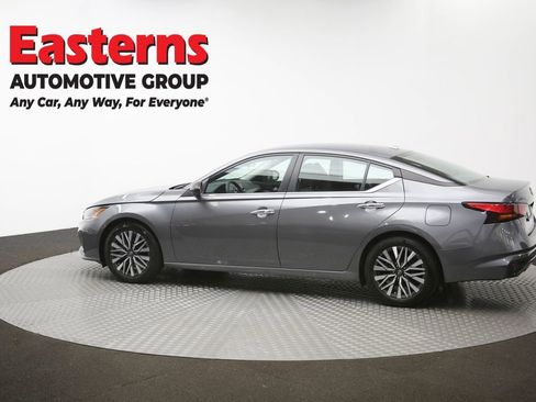 Used 2024 Nissan Altima 2.5 SV FWD image 61
