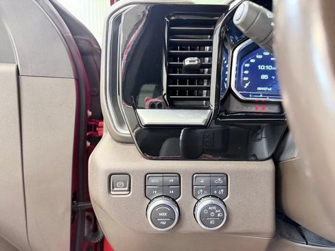 Used 2022 GMC Sierra 1500 SLT w/ SLT Premium Plus Package AWD/4WD image 38
