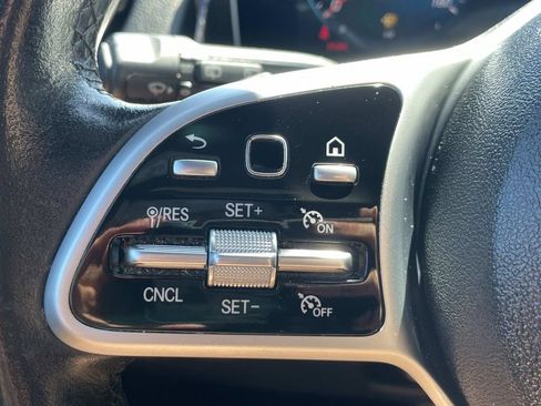 Used 2021 Mercedes-Benz GLB 250 image 28
