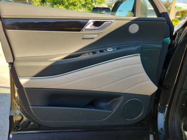 Certified 2026 Genesis GV80 2.5T RWD image 13