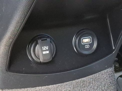 Used 2023 Kia Sorento LX image 11