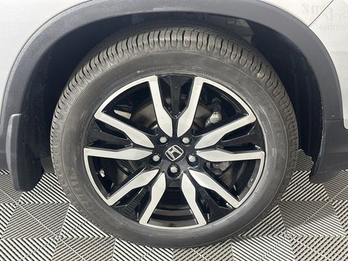 Used 2022 Honda Pilot Touring image 12