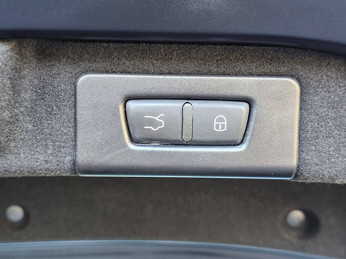 Used 2023 Maserati Ghibli Modena RWD image 61
