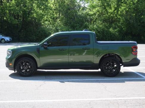 Used 2025 Ford Maverick Lariat w/ Black Appearance Package AWD/4WD image 22