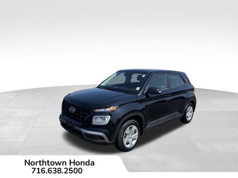 Used 2021 Hyundai Venue SE FWD image 13
