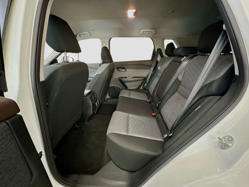 Used 2023 Nissan Rogue SV image 28