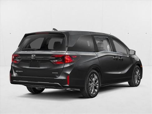 New 2026 Honda Odyssey Touring image 2