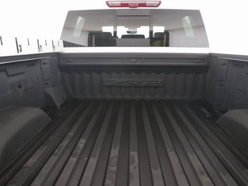 Used 2024 Chevrolet Silverado 2500 ZR2 w/ Technology Package image 30