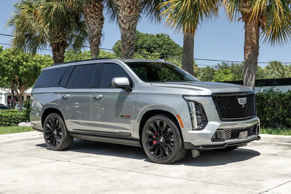 Used 2026 Cadillac Escalade V w/ LPO, ONYX Package AWD/4WD image 11