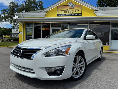 Used 2014 Nissan Altima 3.5 SL w/ Technology Package FWD image 1