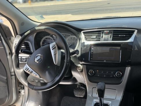 Used 2015 Nissan Sentra SV FWD image 14