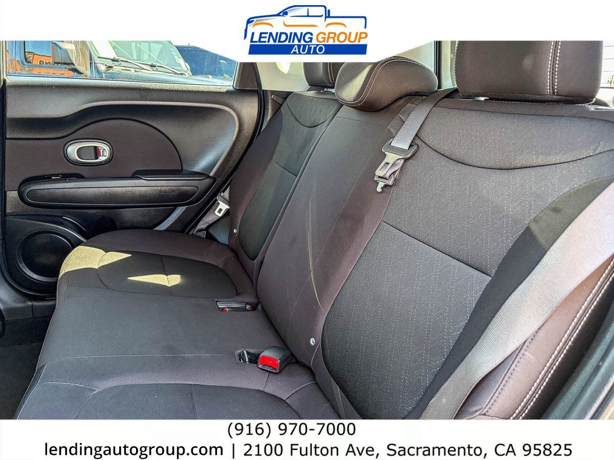 Used 2017 Kia Soul FWD image 17