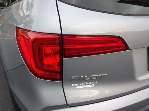 Used 2018 Honda Pilot EX-L image 12