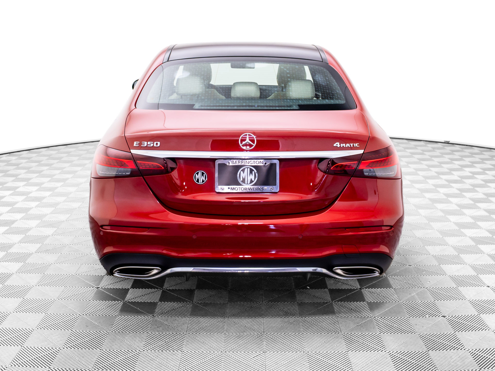 Used 2023 Mercedes-Benz E 350 4MATIC Sedan image 4