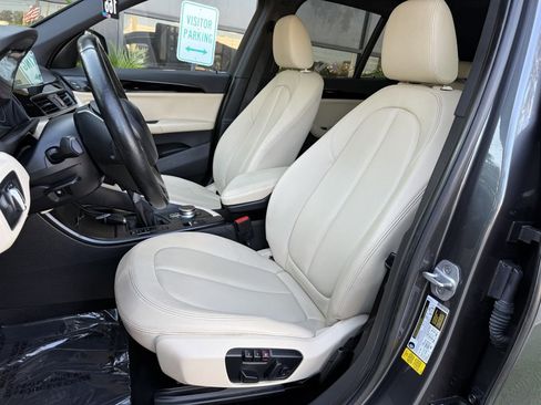 Used 2018 BMW X1 sDrive28i image 12
