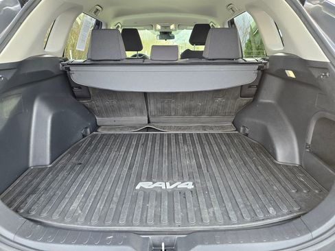 Used 2023 Toyota RAV4 LE image 17