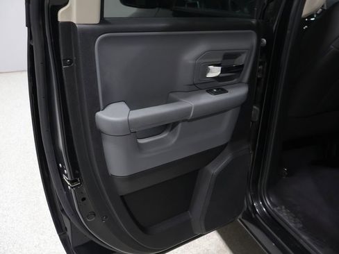 Used 2020 RAM 1500 Classic Warlock AWD/4WD image 18