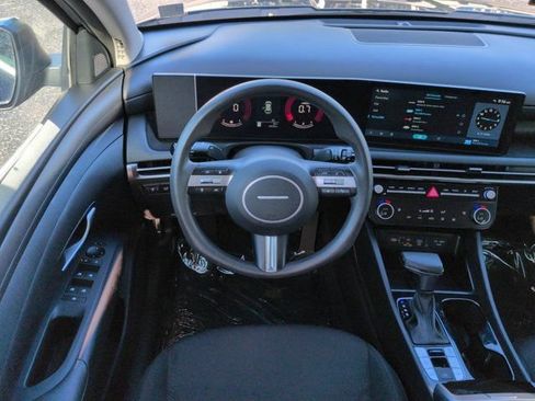 Used 2025 Hyundai Tucson SEL FWD image 15