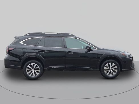 Used 2023 Subaru Outback Premium AWD/4WD image 2
