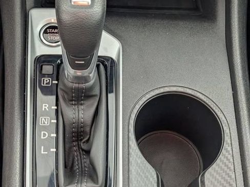 Used 2025 Nissan Altima 2.5 SV FWD image 22