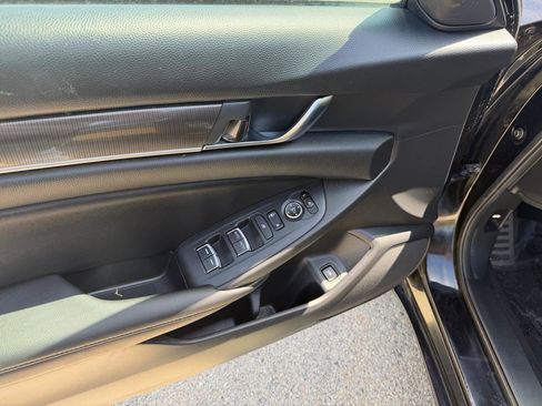 Used 2020 Honda Accord Sport image 10