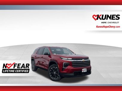 New 2026 Chevrolet Traverse LT w/ Sun and Wheel Package