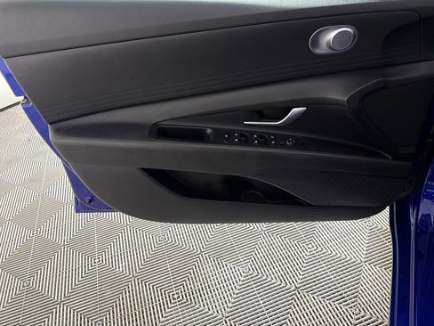 Certified 2023 Hyundai Elantra SEL FWD image 12