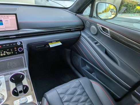 New 2026 Genesis GV80 3.5T e-SC image 11