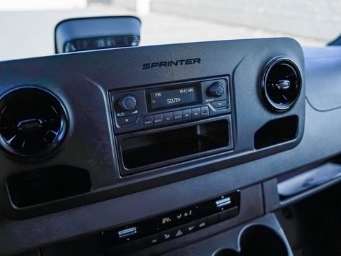 Used 2025 Mercedes-Benz Sprinter 2500 image 19