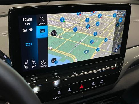 Used 2023 Volkswagen ID.4 Pro S image 31