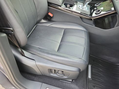 Certified 2023 Land Rover Range Rover Evoque R-Dynamic S AWD/4WD image 11