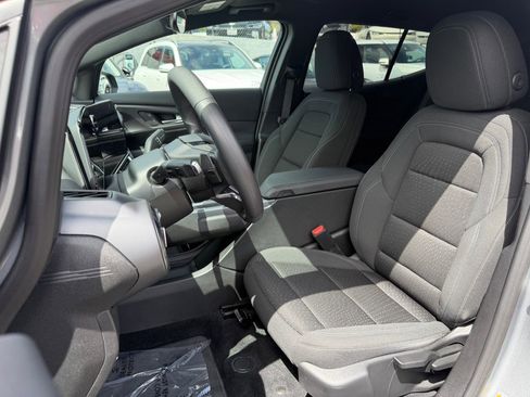 Used 2025 Chevrolet Equinox EV LT FWD image 19