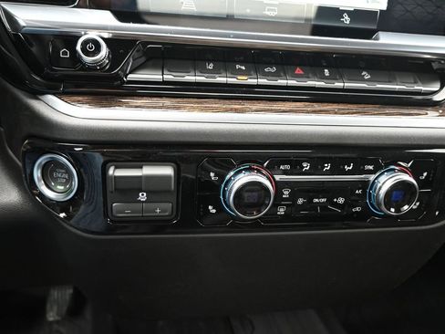 New 2026 GMC Sierra 3500 SLE image 17