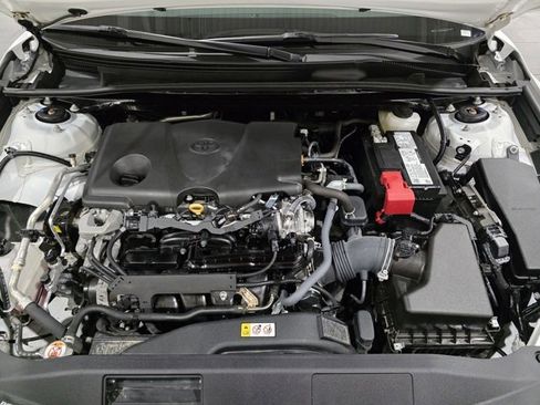 Used 2024 Toyota Camry SE image 26