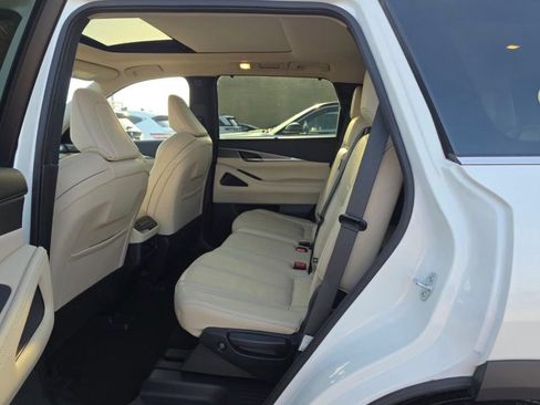 Certified 2023 INFINITI QX60 Luxe w/ Cargo Package FWD image 9