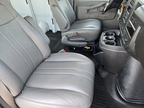 Used 2023 GMC Savana 2500 w/ Driver Convenience Package RWD image 14
