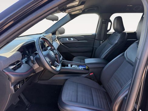 Certified 2025 Ford Explorer ST-Line AWD/4WD image 9
