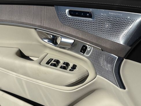New 2026 Volvo XC90 B6 Ultra w/ Lounge Package image 19