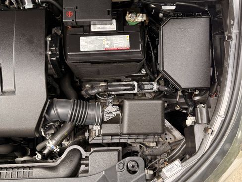 Used 2018 Toyota C-HR XLE FWD image 12