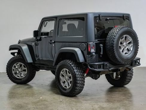 Used 2015 Jeep Wrangler Rubicon w/ Power Convenience Group AWD/4WD image 16