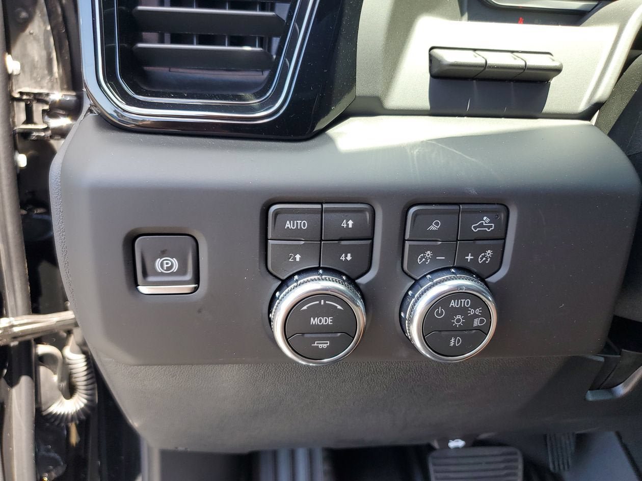 New 2026 GMC Sierra 2500 AT4X AWD/4WD image 31