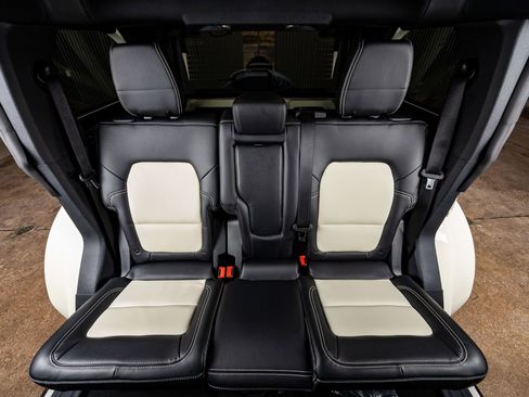 Used 2026 Ford Bronco Outer Banks AWD/4WD image 35