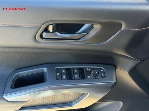 Used 2024 Nissan Pathfinder Rock Creek image 19