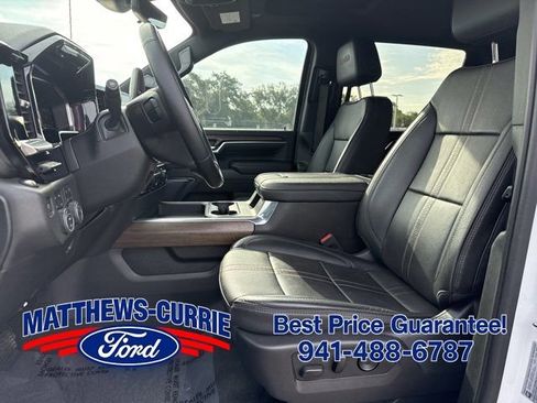 Used 2024 Chevrolet Silverado 3500 High Country w/ Technology Package AWD/4WD image 9