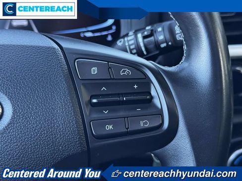 Used 2023 Hyundai Venue SEL FWD image 20
