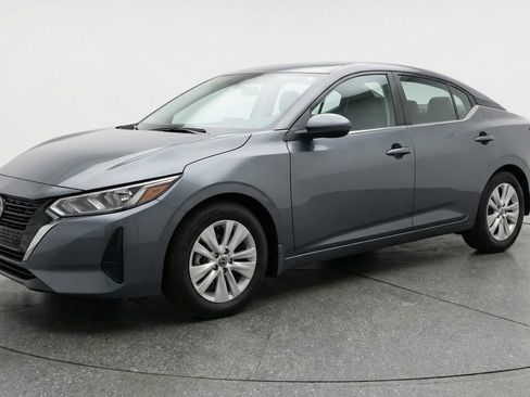 Used 2025 Nissan Sentra S image 3