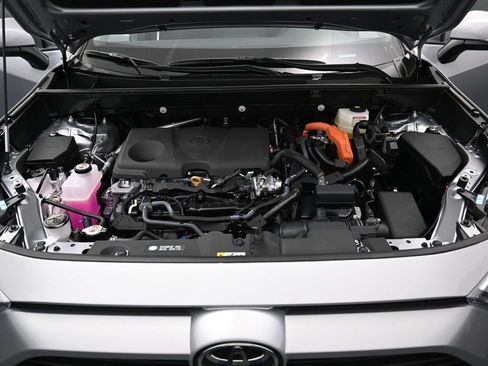New 2025 Toyota RAV4 XLE image 15