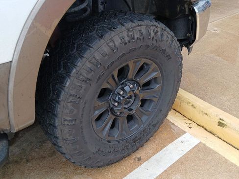 Used 2022 Ford F250 Lariat w/ Tremor Off-Road Package AWD/4WD image 7
