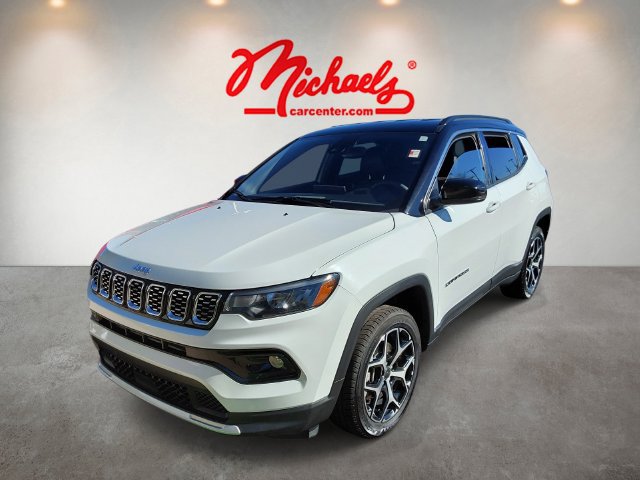 Used 2025 Jeep Compass Limited AWD/4WD image 3