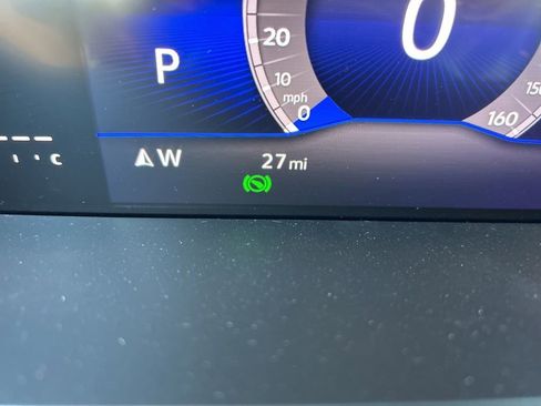 Used 2025 Volkswagen Taos SE image 19